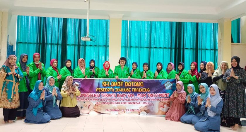 STIKES Abdurahman Palembang Gelar Workshop Terapi Baby Spa dan Mom Treatment