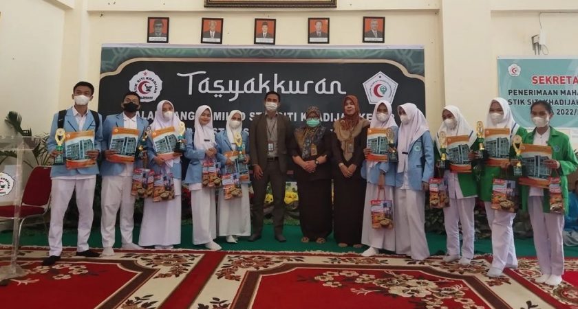 Mahasiswa STIKES Abdurahman Palembang Raih Juara 1 dan 2 di Milad STIK Khadijah Palembang