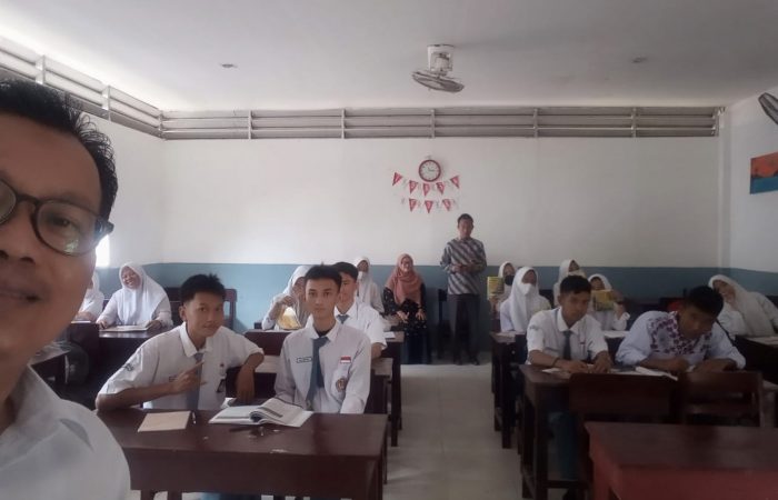 Kunjungan Tim Promosi STIKes Abdurahman ke SMA/SMK di Palembang