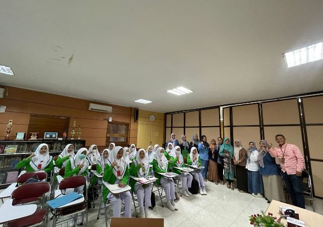 Serah Terima Praktik Klinik Mahasiswa S1 Kebidanan di RS PUSRI Palembang