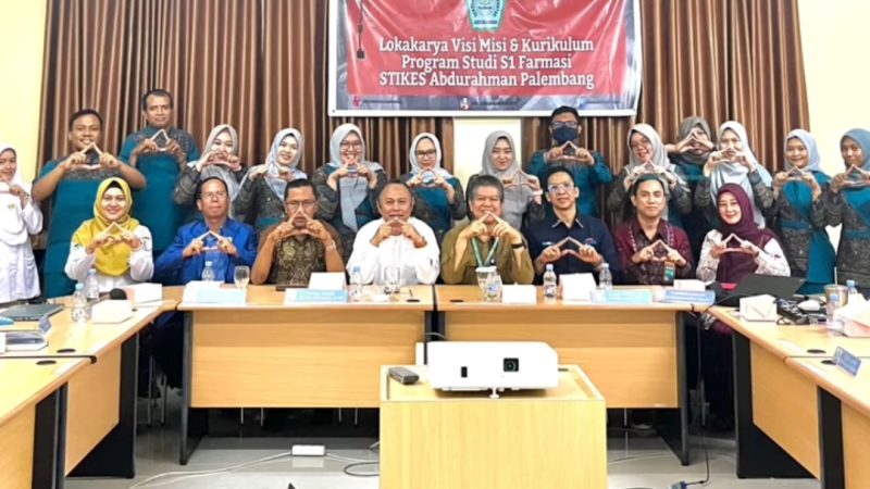 Lokakarya Visi Misi dan Kurikulum S1 Farmasi STIKES Abdurahman